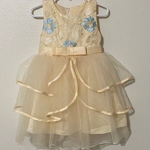 Cream/beige dress with blue flowers